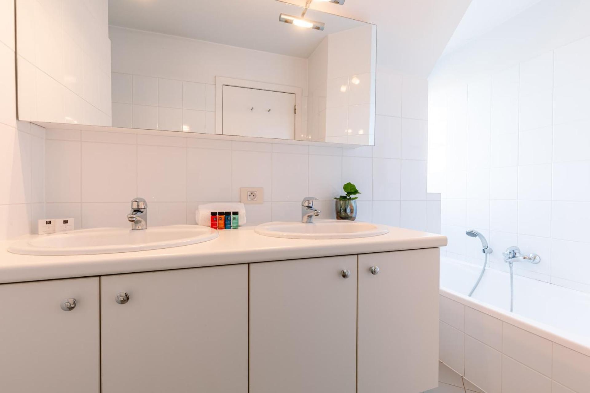 Charming Spacious Duplex Apt With Private Parking In Knokke Διαμέρισμα Εξωτερικό φωτογραφία